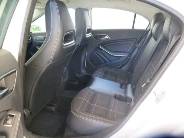 Mercedes-Benz A-Class 1.6 – Image 10