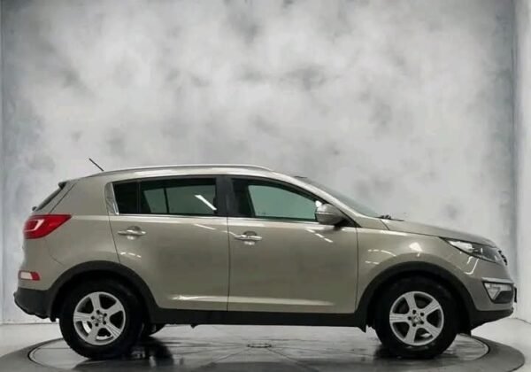 Kia Sportage - Image 12