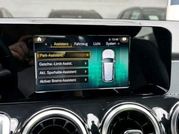 Mercedes-Benz GLB – Image 16