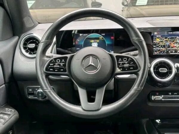 Mercedes-Benz GLB – Image 20