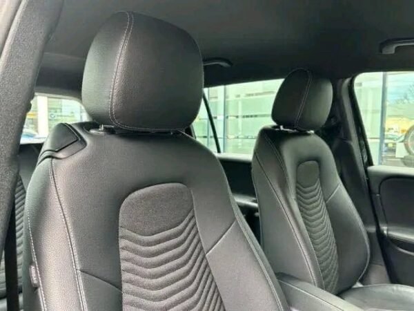 Mercedes-Benz GLB – Image 29