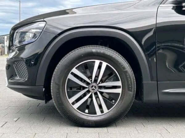 Mercedes-Benz GLB – Image 22