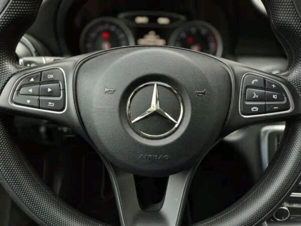 Mercedes-Benz A-Class – Image 28