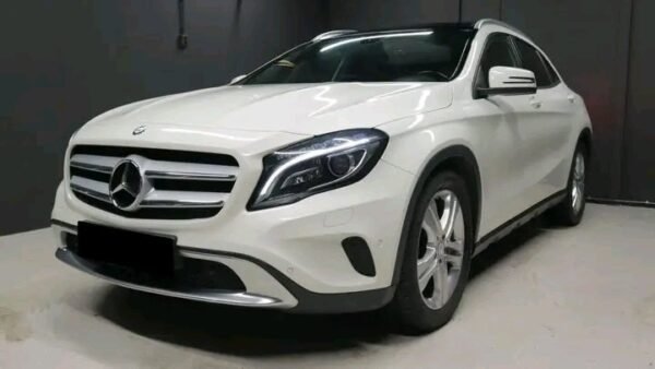 Mercedes-Benz GLA – Image 10