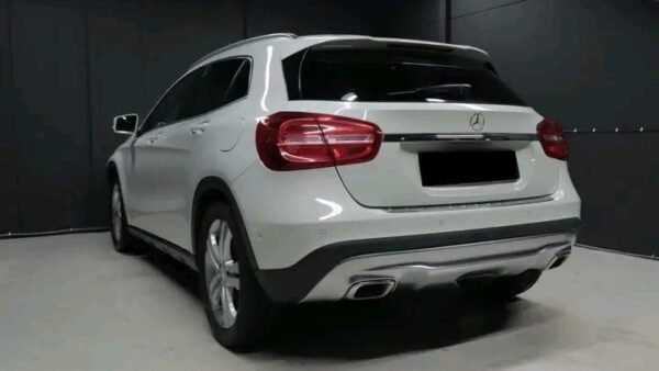 Mercedes-Benz GLA – Image 11