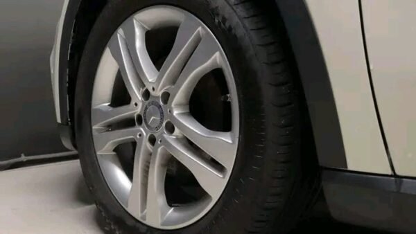 Mercedes-Benz GLA – Image 7