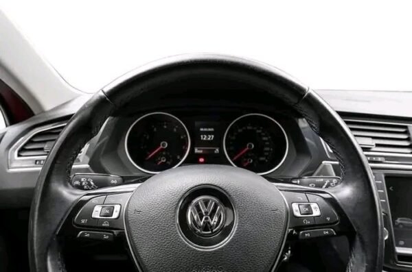 Volkswagen Tiguan – Image 14