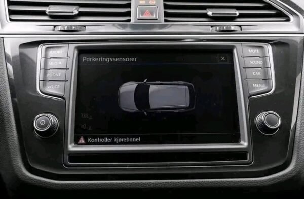 Volkswagen Tiguan – Image 13