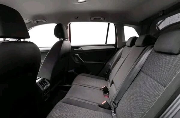Volkswagen Tiguan – Image 10