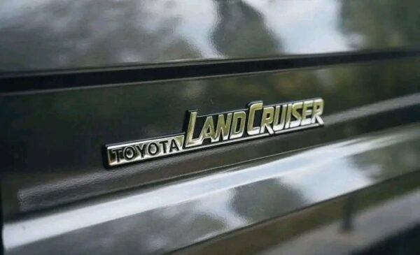 Toyota Land Cruiser - Image 7