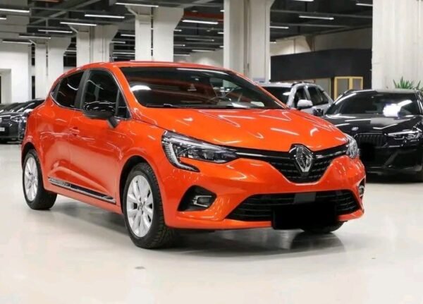 Renault Clio – Image 18