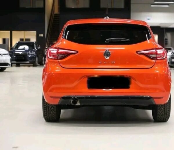 Renault Clio – Image 11