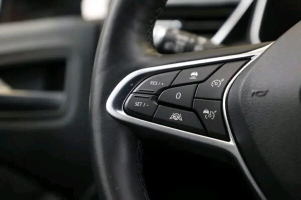 Renault Clio – Image 27
