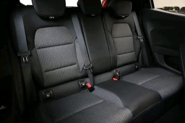Renault Clio – Image 9