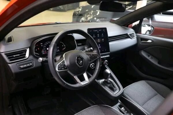 Renault Clio – Image 14