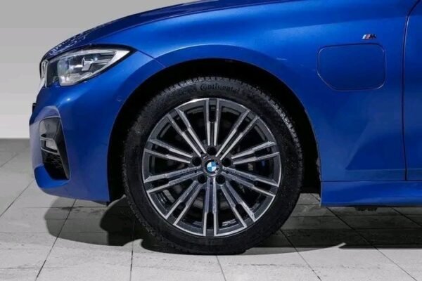 BMW 3 Series - Image 32