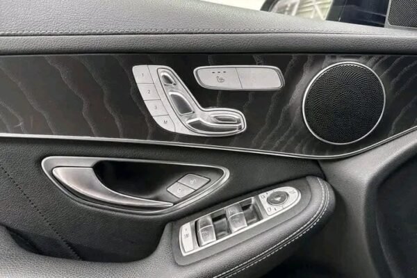 Mercedes-Benz GLC – Image 18