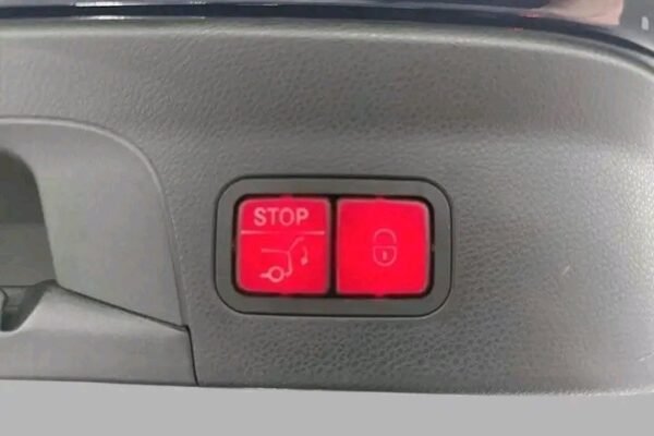 Mercedes-Benz GLC – Image 19