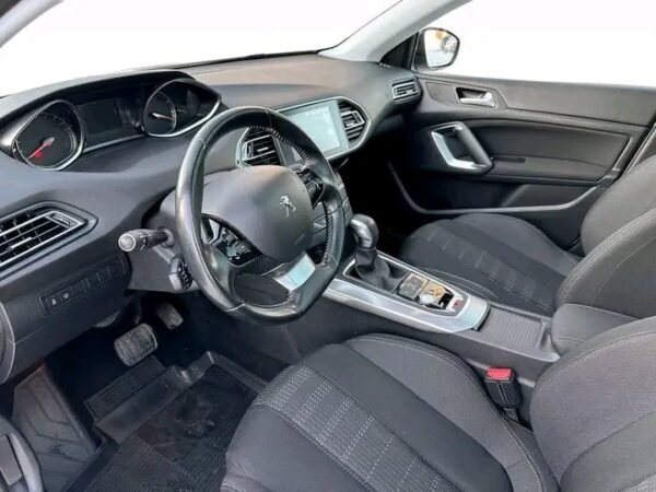 Peugeot 308 – Image 11