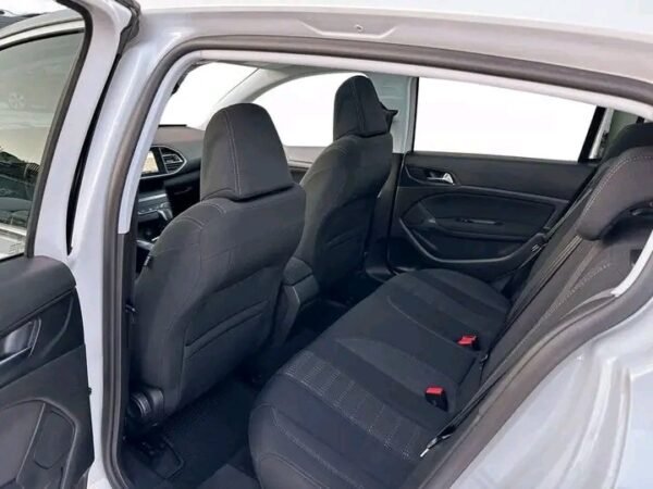 Peugeot 308 – Image 19