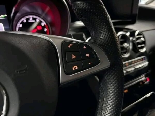 Mercedes-Benz GLC – Image 33