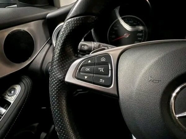Mercedes-Benz GLC – Image 36