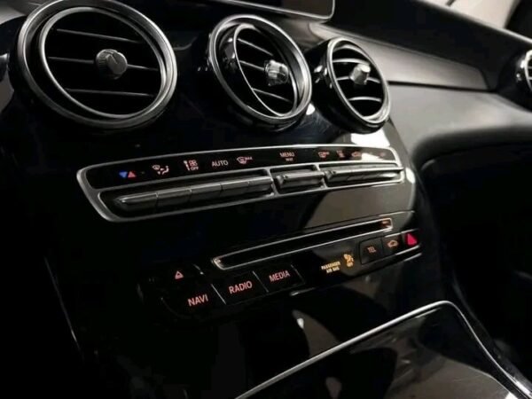 Mercedes-Benz GLC – Image 15