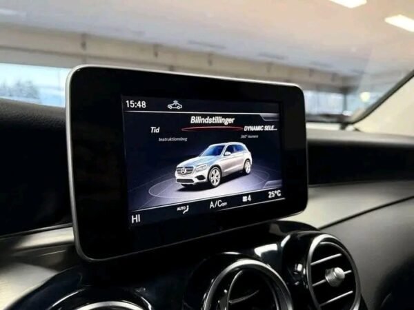 Mercedes-Benz GLC – Image 27