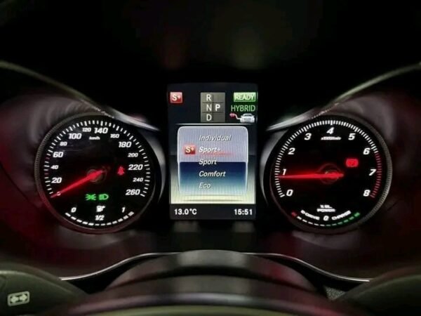 Mercedes-Benz GLC – Image 21