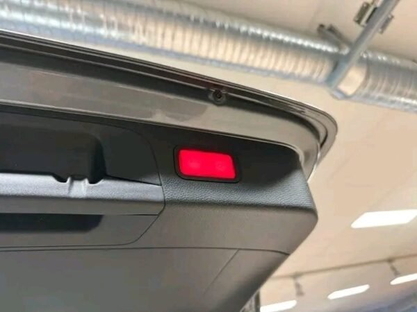 Mercedes-Benz GLC – Image 19
