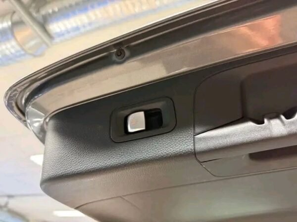 Mercedes-Benz GLC – Image 9