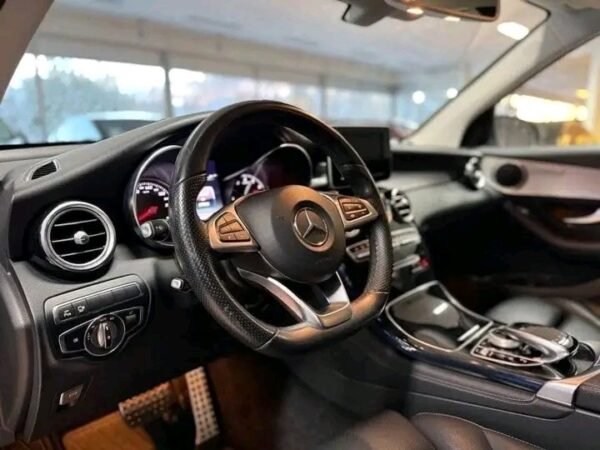 Mercedes-Benz GLC – Image 38