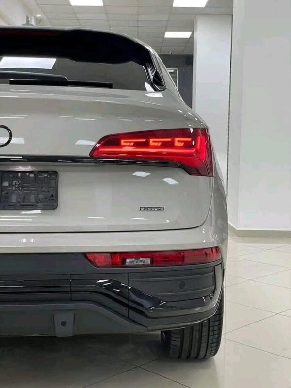 AUDI Q5 SPORTBACK S-LINE – Image 6