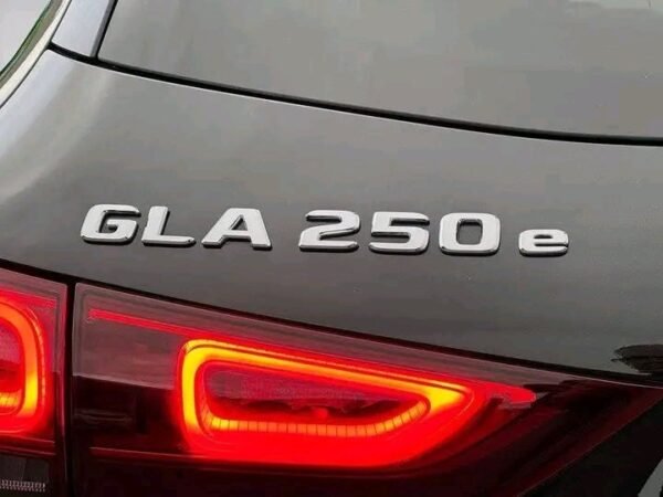 Mercedes-Benz GLA – Image 14