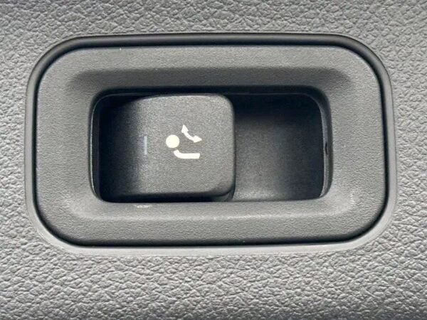 Mercedes-Benz GLA – Image 4