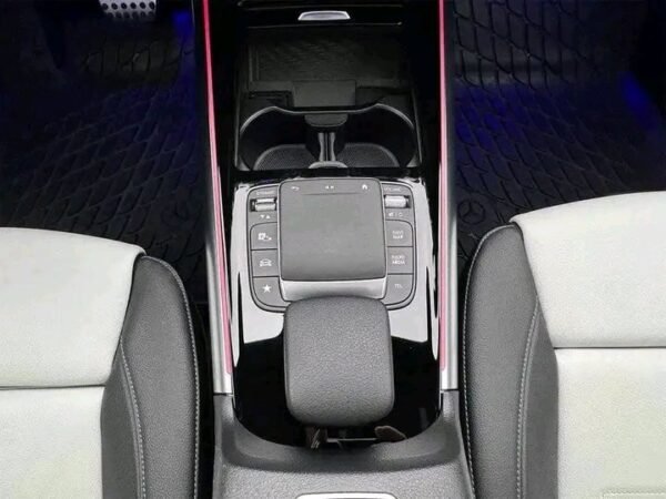 Mercedes-Benz GLA – Image 26