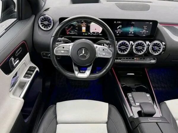 Mercedes-Benz GLA – Image 18