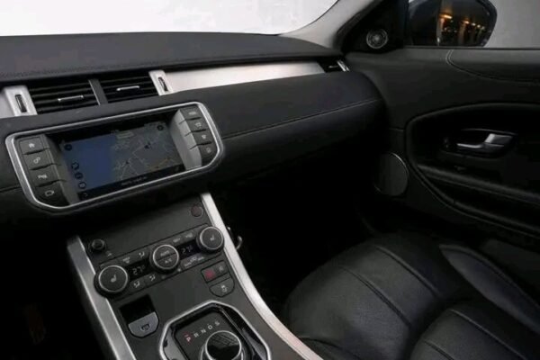 Land Rover Range Rover Evoque – Image 7