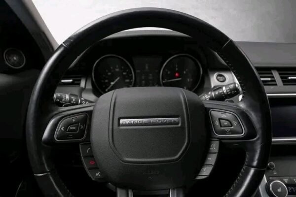 Land Rover Range Rover Evoque – Image 2