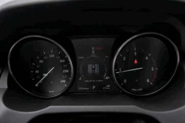 Land Rover Range Rover Evoque – Image 8