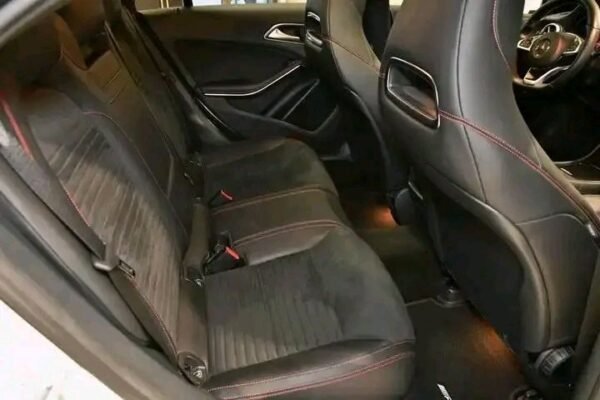 Mercedes-Benz CLA – Image 21