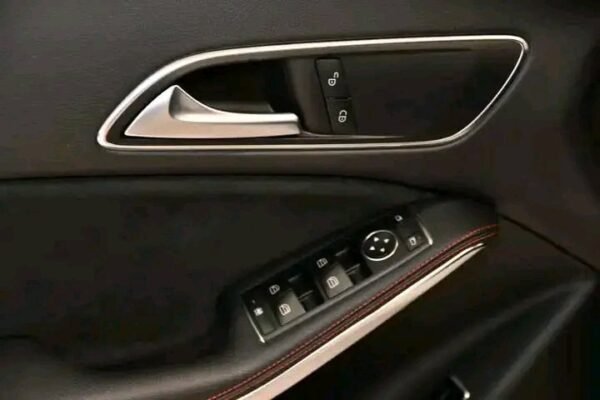 Mercedes-Benz CLA – Image 12