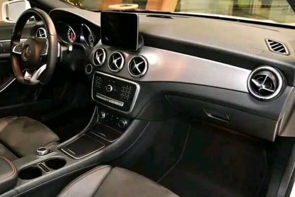Mercedes-Benz CLA – Image 9