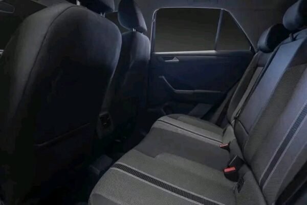 Volkswagen T-Roc 2.0 /4x4 – Image 18