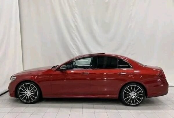 Mercedes-Benz E-Class – Image 3