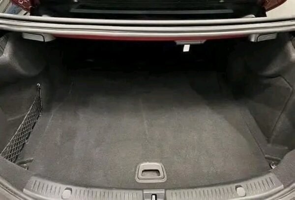 Mercedes-Benz E-Class – Image 2