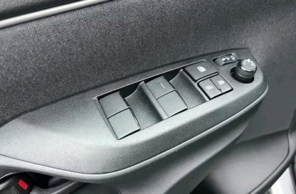 TOYOTA Yaris Cross Design – Image 13