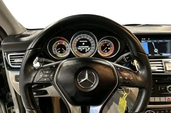Mercedes-Benz CLS – Image 11
