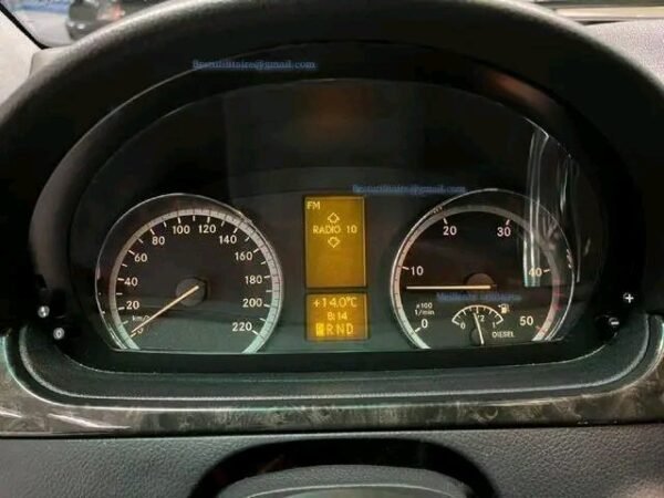 Mercedes-Benz Viano – Image 12