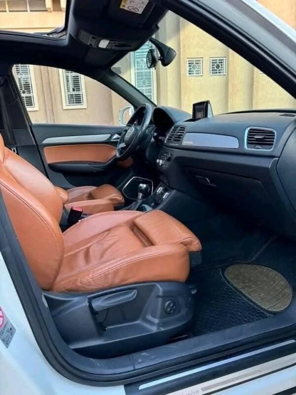 Audi Q3 Quattro/S-line/Keyless – Image 17